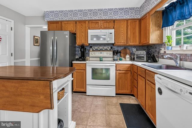 429 DEEP WILLOW DR, Exton, PA 19341