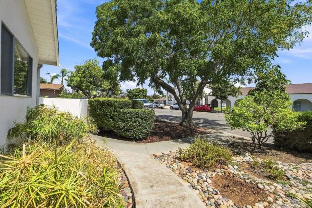 622 W 13th Ave, Escondido, CA 92025