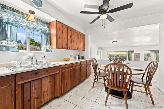 622 W 13th Ave, Escondido, CA 92025