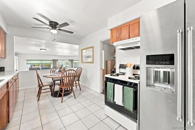 622 W 13th Ave, Escondido, CA 92025
