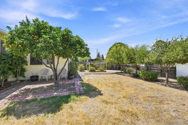 622 W 13th Ave, Escondido, CA 92025