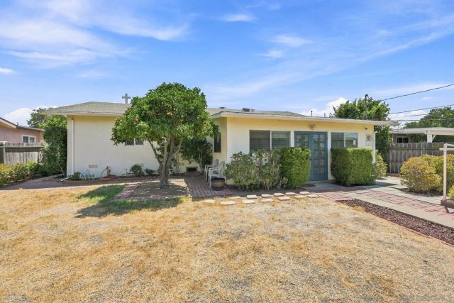 622 W 13th Ave, Escondido, CA 92025