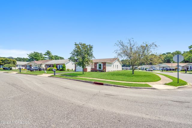 170 Everest Drive S, Brick, NJ 08724