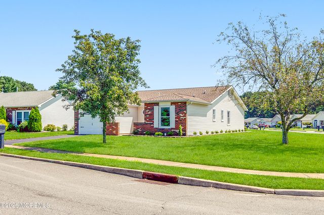 170 Everest Drive S, Brick, NJ 08724