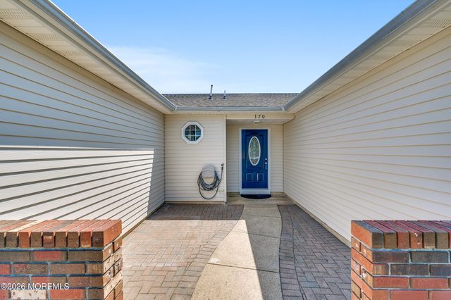 170 Everest Drive S, Brick, NJ 08724