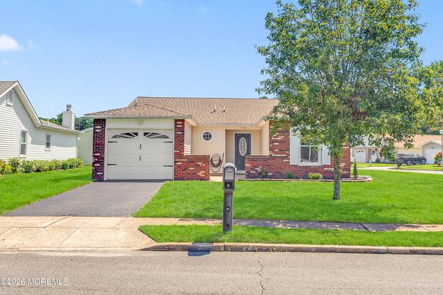 170 Everest Drive S, Brick, NJ 08724