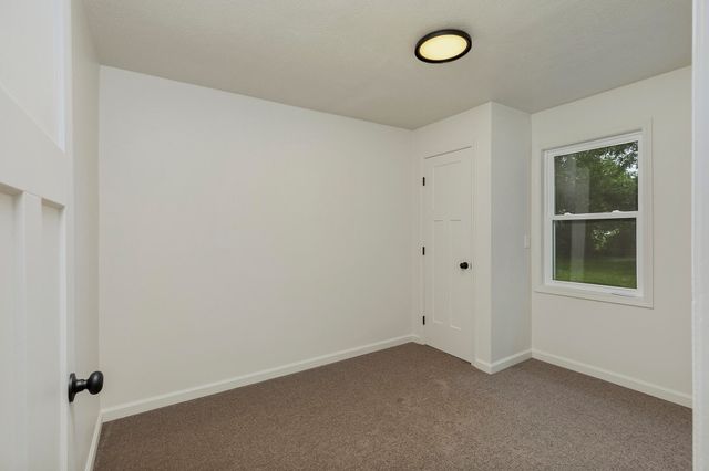 1520 S Pickwick Avenue, Springfield, MO 65804