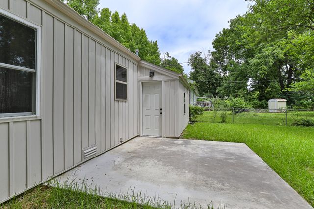 1520 S Pickwick Avenue, Springfield, MO 65804