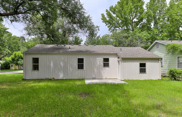 1520 S Pickwick Avenue, Springfield, MO 65804