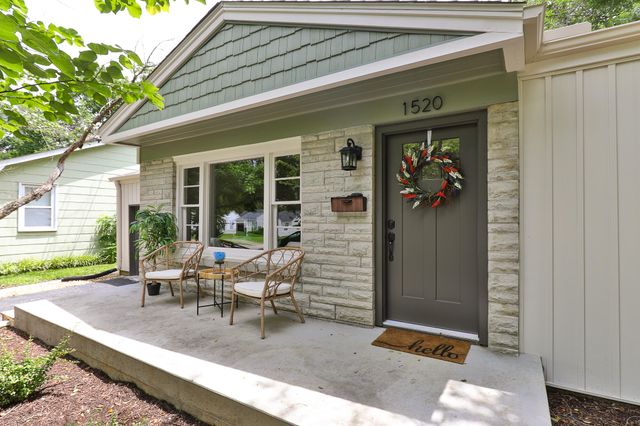 1520 S Pickwick Avenue, Springfield, MO 65804