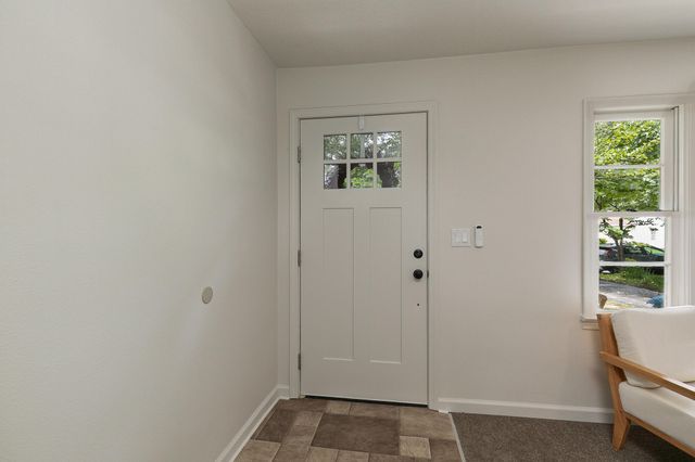 1520 S Pickwick Avenue, Springfield, MO 65804