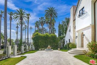 607 N Hillcrest Road, Beverly Hills, CA 90210