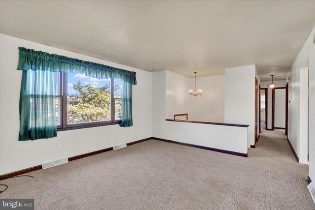 3490 KINGSTON RD, York, PA 17402