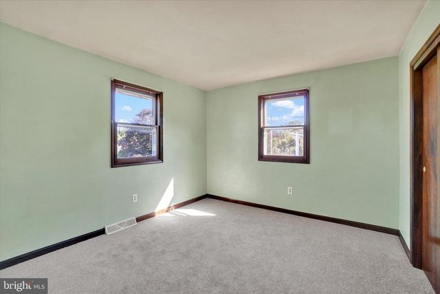 3490 KINGSTON RD, York, PA 17402