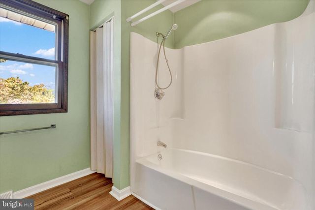 3490 KINGSTON RD, York, PA 17402