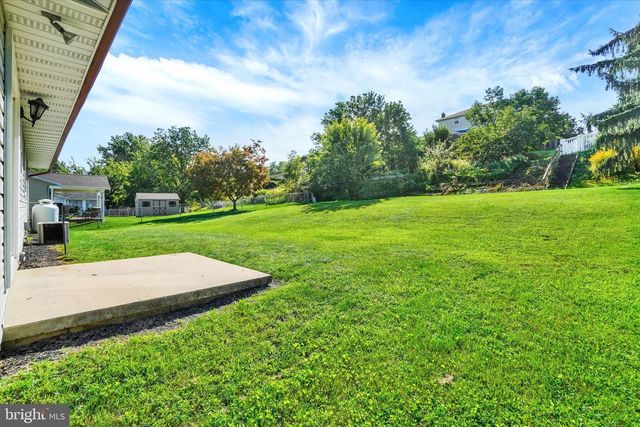 3490 KINGSTON RD, York, PA 17402