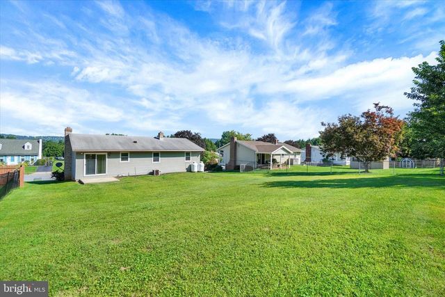 3490 KINGSTON RD, York, PA 17402