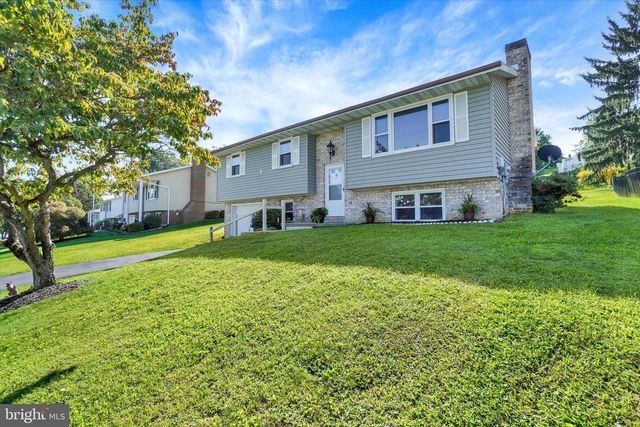 3490 KINGSTON RD, York, PA 17402