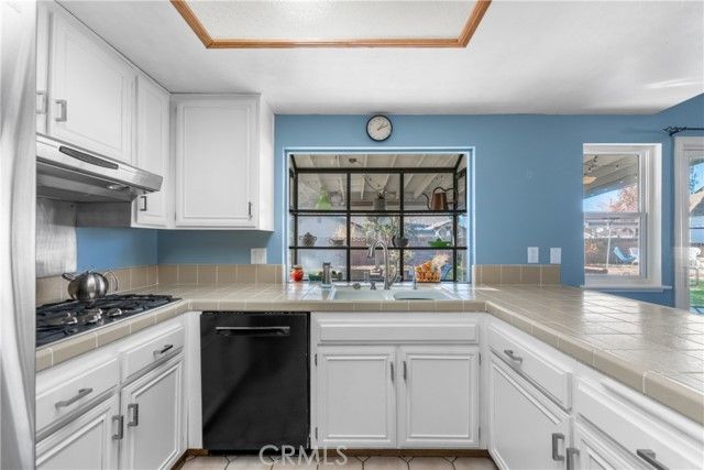 1635 Staffordshire, Lancaster, CA 93534