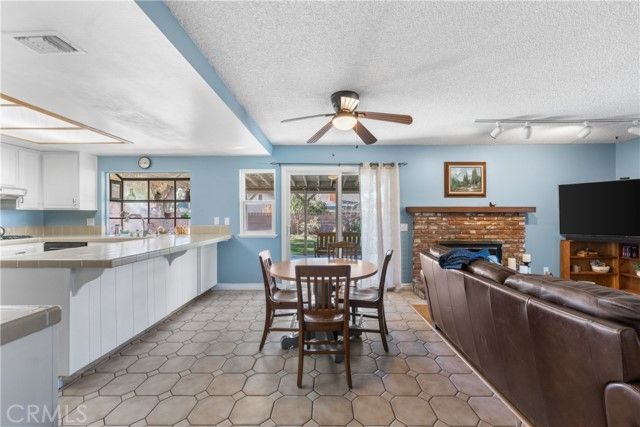 1635 Staffordshire, Lancaster, CA 93534