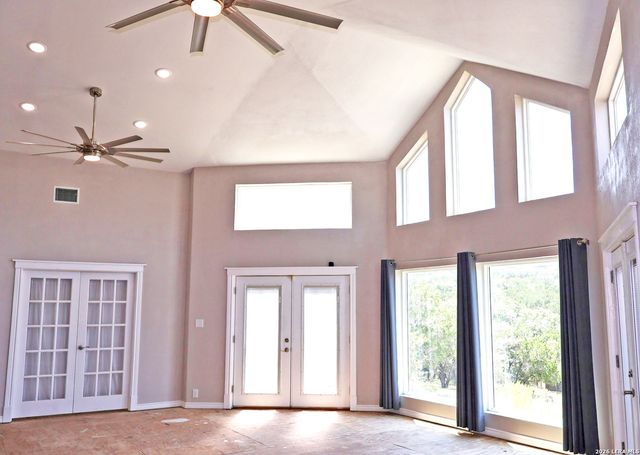 345 32ND ST E, Lakehills, TX 78063