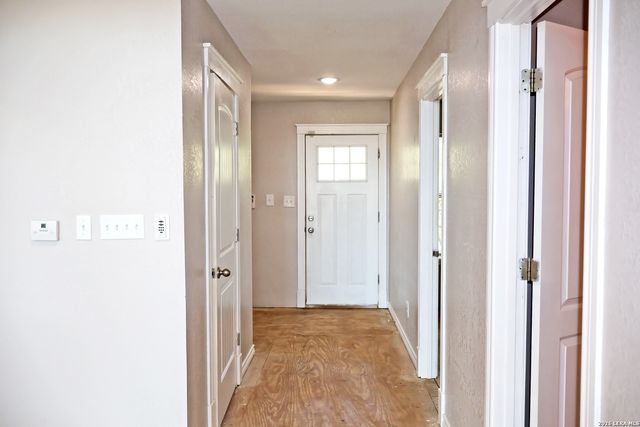 345 32ND ST E, Lakehills, TX 78063