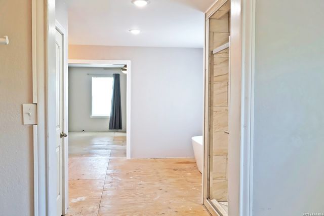 345 32ND ST E, Lakehills, TX 78063