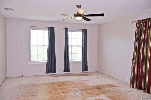 345 32ND ST E, Lakehills, TX 78063