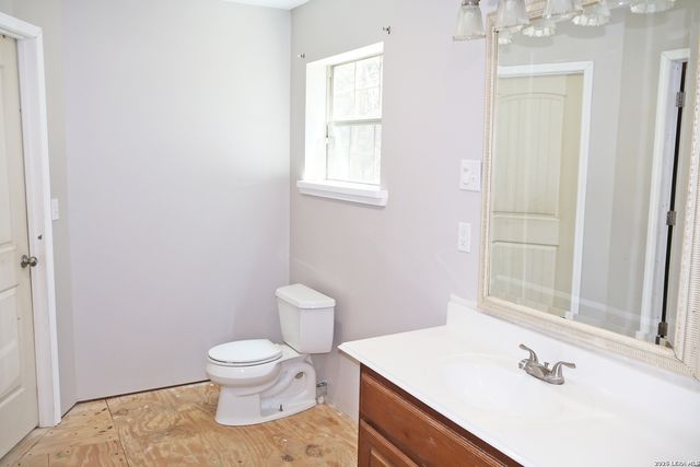 345 32ND ST E, Lakehills, TX 78063