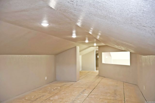 345 32ND ST E, Lakehills, TX 78063