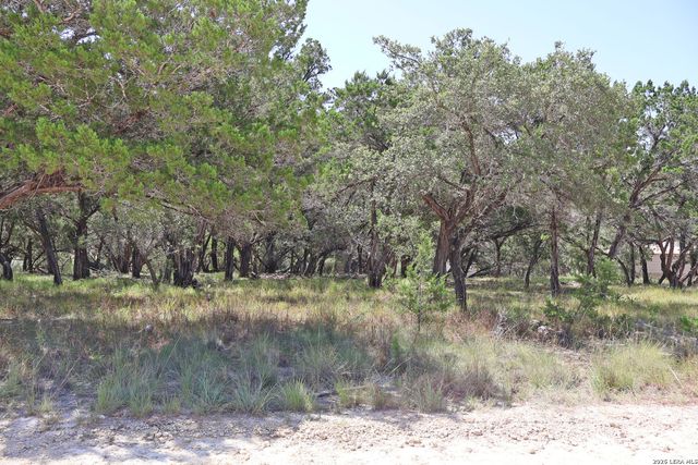 345 32ND ST E, Lakehills, TX 78063