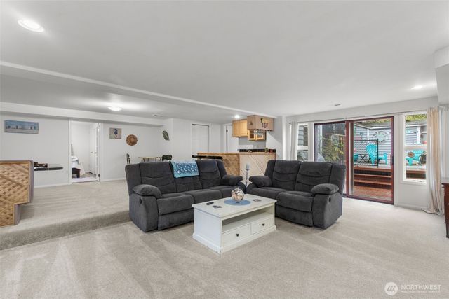 14834 Fremont Avenue N, Shoreline, WA 98133