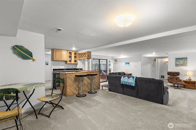 14834 Fremont Avenue N, Shoreline, WA 98133