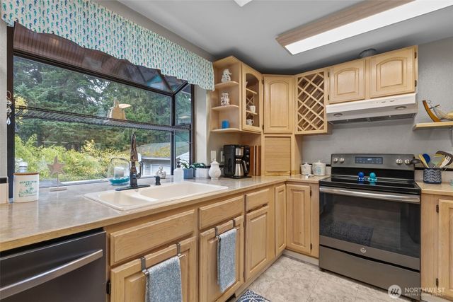 14834 Fremont Avenue N, Shoreline, WA 98133