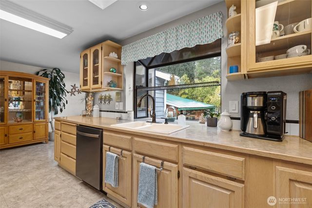 14834 Fremont Avenue N, Shoreline, WA 98133