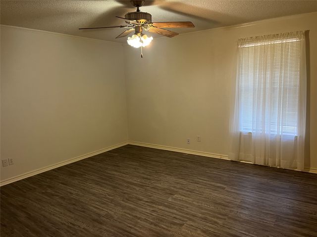 203 1st NE, Detroit, TX 75436