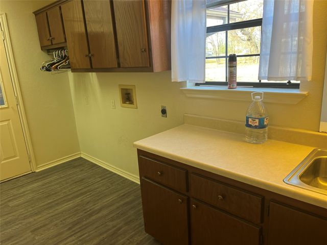 203 1st NE, Detroit, TX 75436