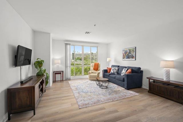 1501 Front St. 414, San Diego, CA 92101