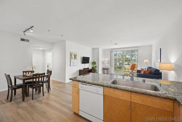 1501 Front St. 414, San Diego, CA 92101