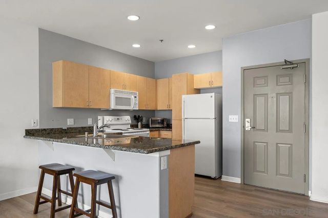 1501 Front St. 414, San Diego, CA 92101