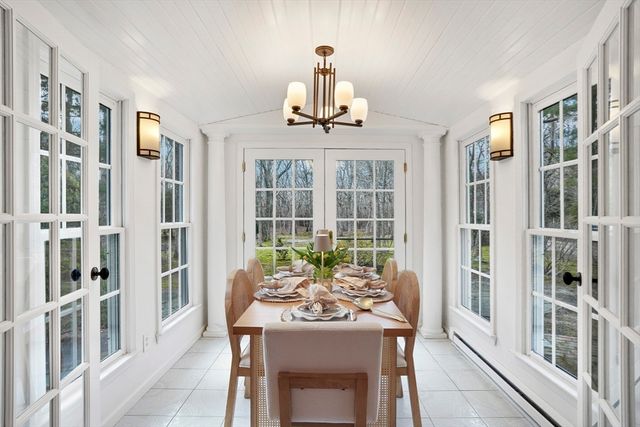 26 Sea Glen Road, Oak Bluffs, MA 02557