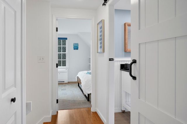 26 Sea Glen Road, Oak Bluffs, MA 02557