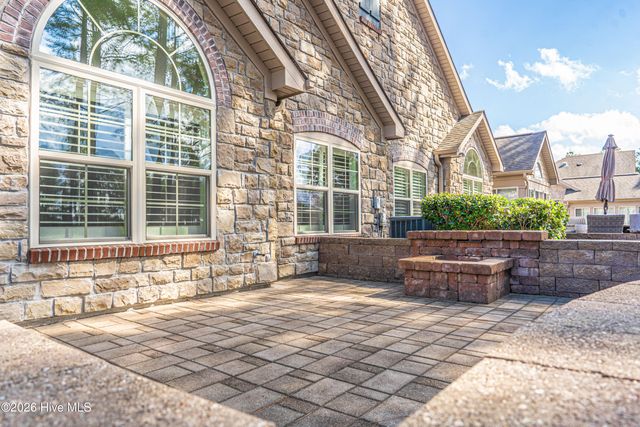 117 W Chelsea Court, Southern Pines, NC 28387