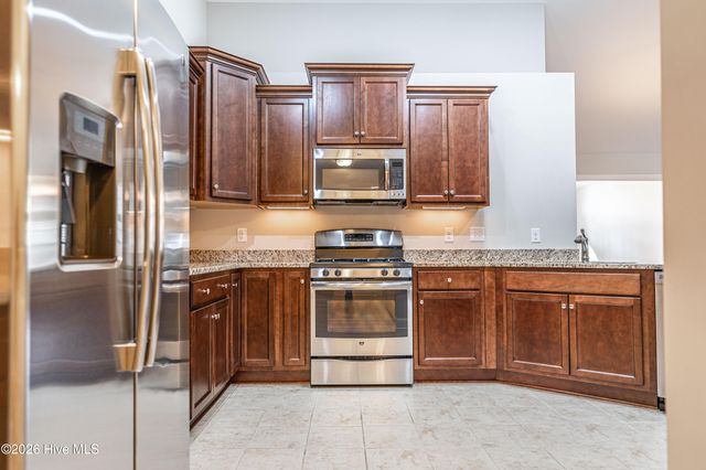 117 W Chelsea Court, Southern Pines, NC 28387