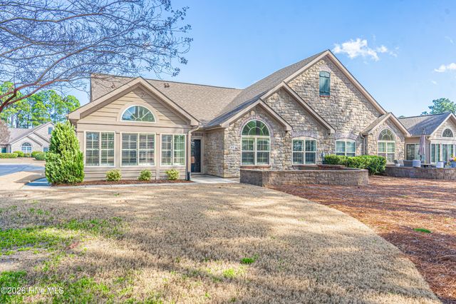 117 W Chelsea Court, Southern Pines, NC 28387