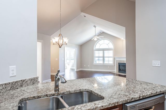 117 W Chelsea Court, Southern Pines, NC 28387