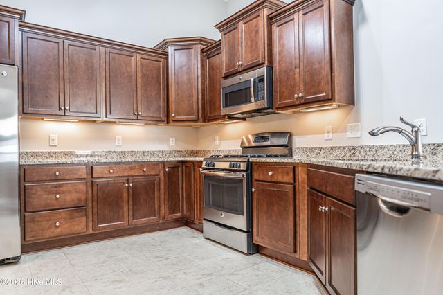 117 W Chelsea Court, Southern Pines, NC 28387