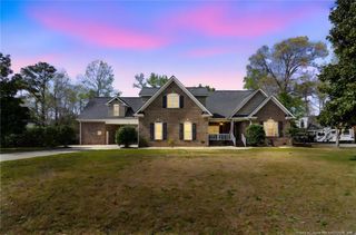 417 Foxwood Drive, Hope Mills, NC 28348