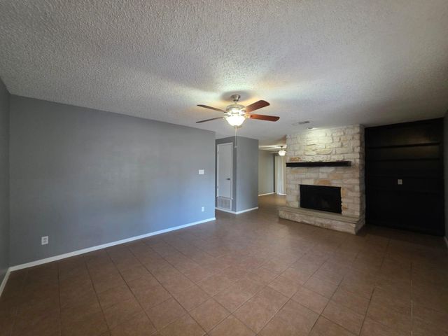 919 WOODLIEF TRL, Round Rock, TX 78664