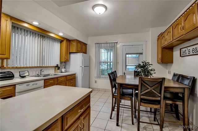 2261 Grand Ave Avenue, Niagara Falls, NY 14301